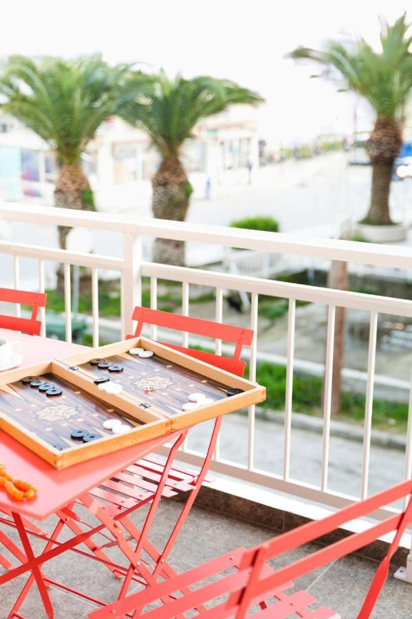Sea Breeze Vibes Apartment Néa Péramos Bagian luar foto